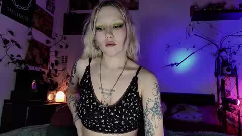 Olive online show from November 12, 2:08 pm