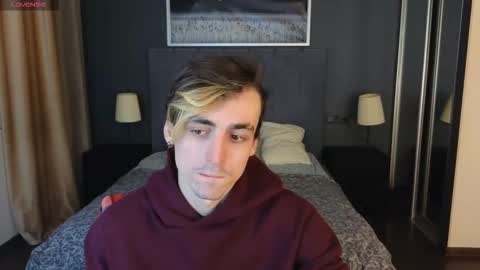 Snapshot of oliver__martinez chatting on September 28, 7:45 pm OLIVER MARTINEZ online show from September 28, 7:45 pm