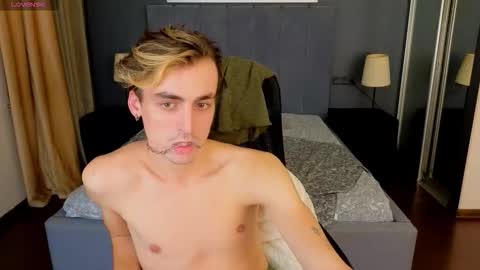 Snapshot of oliver__martinez chatting on September 13, 9:06 pm OLIVER MARTINEZ online show from September 13, 9:06 pm