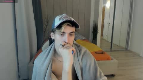 Snapshot of oliver__martinez chatting on September 20, 8:12 pm OLIVER MARTINEZ online show from September 20, 8:12 pm