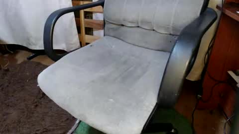 oliver_laid_2023 online show from October 25, 5:51 am