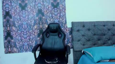 oliver_smith_2 online show from March 2, 3:27 pm