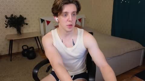 Oliver Evans online show from February 2, 1:34 am