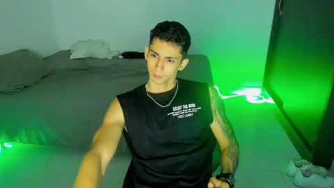 Oliver bennet online show from March 6, 1:27 am