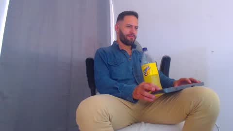 oliver online show from January 11, 6:23 pm