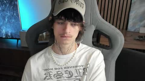 oliverrgroove online show from April 28, 3:16 pm