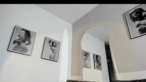 Olivia Collins online show from July 3, 11:48 am