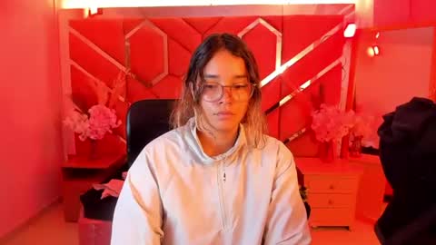  OLIVIA  online show from June 22, 5:15 am