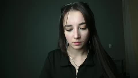 Olivia online show from March 6, 9:42 pm