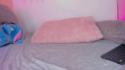 olivia_pretty_ online show from March 12, 3:18 pm
