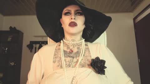   online show from October 31, 4:07 pm