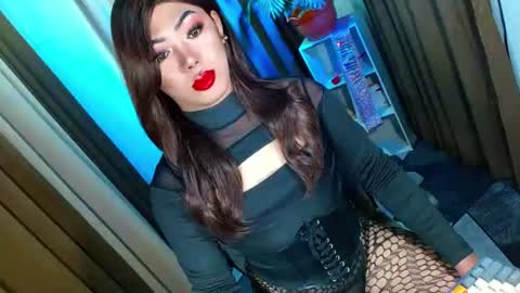 Snapshot of olivia_the_temptress27 chatting on October 24, 8:59 am Miss OLIVIA online show from October 24, 8:59 am