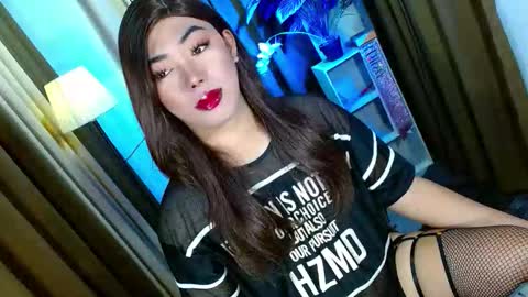 Miss OLIVIA online show from November 6, 9:01 am