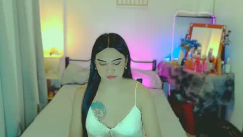 olivia_xxo online show from July 25, 3:54 pm