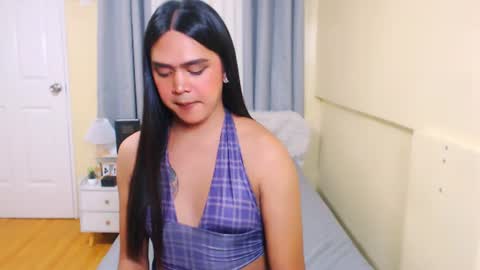 olivia_xxo online show from June 29, 10:15 am