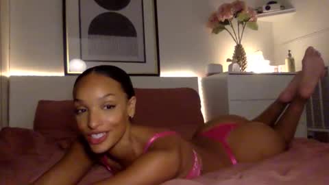 oliviaamara online show from June 10, 3:06 am