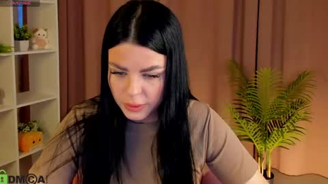 Oliviabagheera online show from April 17, 4:26 am