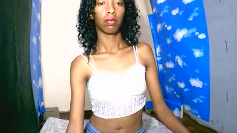 oliviah27 online show from September 30, 7:02 pm