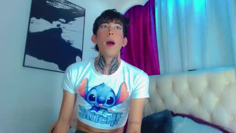 oliviahot01 online show from February 4, 6:50 am