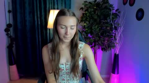 olivialangs online show from May 11, 4:26 pm