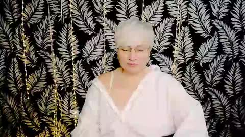 Kelly online show from May 15, 10:23 am