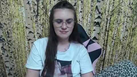 Snapshot of oliviasager chatting on October 10, 10:25 pm Mistress Olivia online show from October 10, 10:25 pm