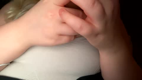 Olivia baby  online show from November 30, 5:47 am