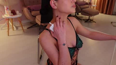 OliviaSway online show from March 2, 12:26 am