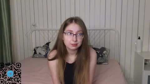 Kylie online show from September 25, 6:48 pm