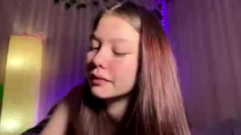 Emma online show from May 5, 12:44 pm