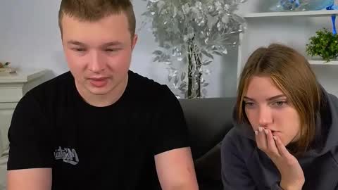 Olli and Stiw online show from October 22, 8:17 am