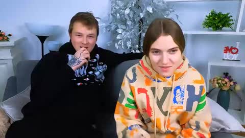 Olli and Stiw online show from December 21, 7:59 am