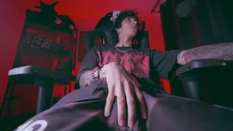     online show from April 14, 2:48 am