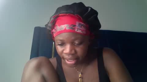 ollleina online show from April 6, 11:17 pm