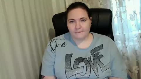 OlyaAndNetty online show from October 17, 2:10 pm