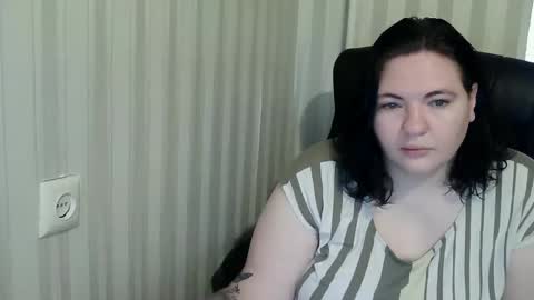 OlyaAndNetty online show from November 4, 6:48 am