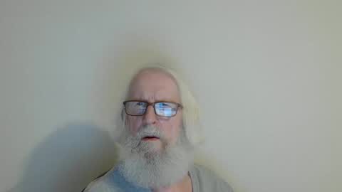 Somewhere over the rainbow online show from November 13, 9:39 pm