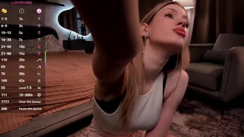 Ana online show from October 21, 7:13 am