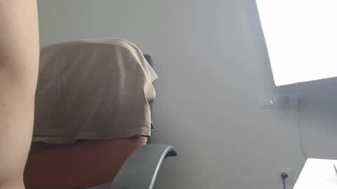 onebestlover online show from March 12, 5:17 pm