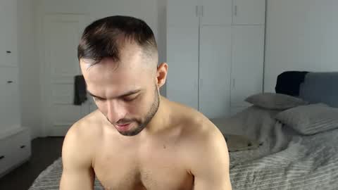 onebestlover online show from October 18, 11:03 am