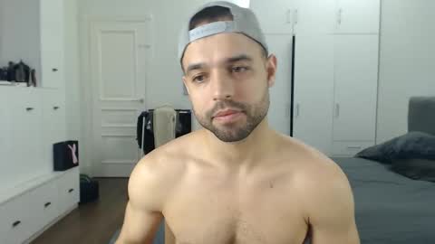 onebestlover online show from June 10, 8:46 am
