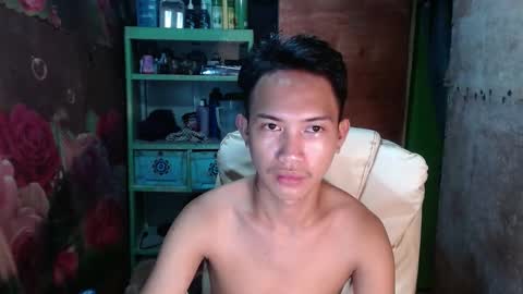 Wyn Will serve you and be your slave online show from January 3, 5:10 pm