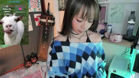 oni_dakotta online show from October 24, 2:51 pm