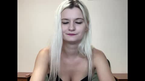 Snapshot of onika_cox chatting on September 14, 9:38 pm Onika online show from September 14, 9:38 pm