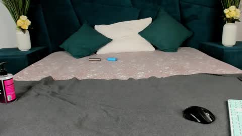 Erick  online show from November 3, 11:22 am