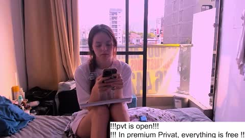 only_sarah1 online show from October 20, 9:53 pm