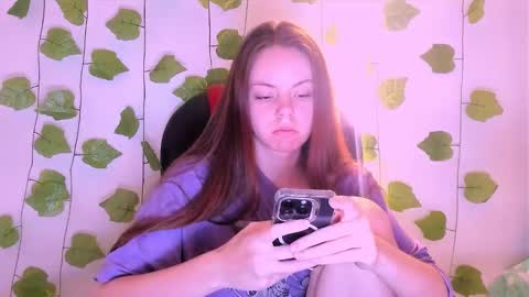 only_sarah1 online show from December 19, 9:32 pm