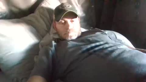 onthemove03 online show from November 3, 9:16 pm