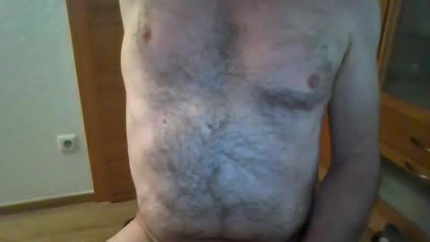 ooehot online show from April 19, 6:25 am