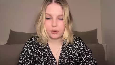 Ophelia online show from March 23, 12:37 am